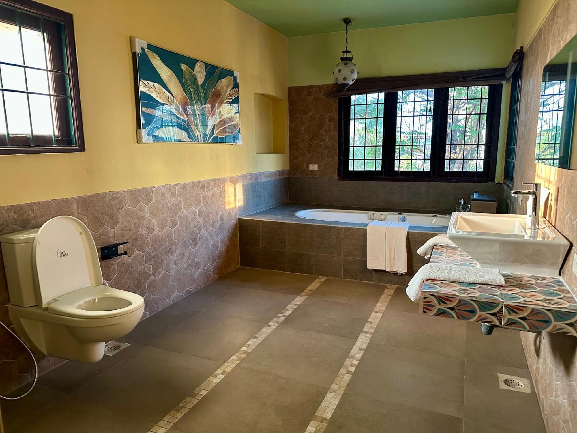 Costa Verde Luxury Seafront Villa شيناي المظهر الخارجي الصورة