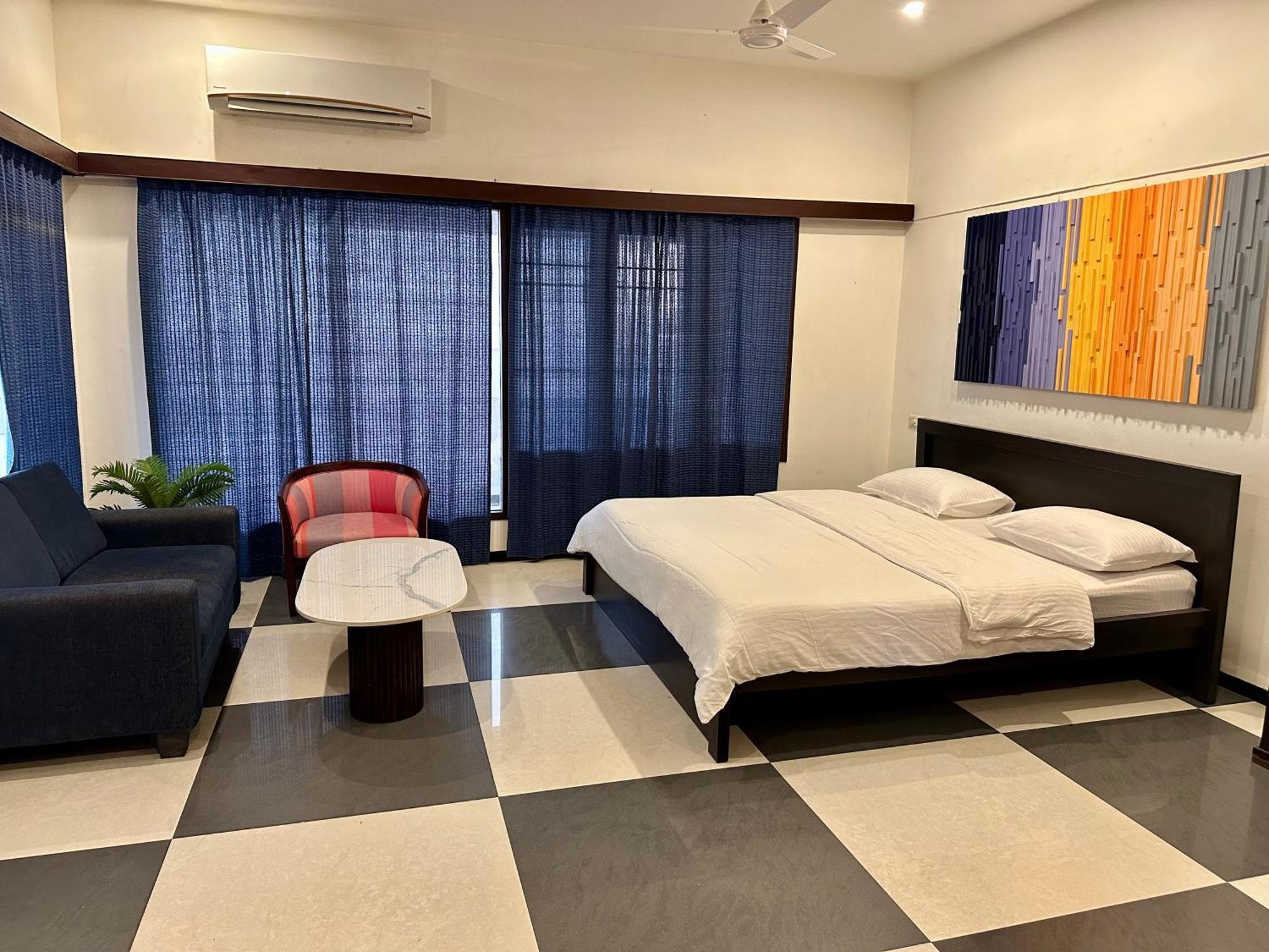 Costa Verde Luxury Seafront Villa شيناي المظهر الخارجي الصورة